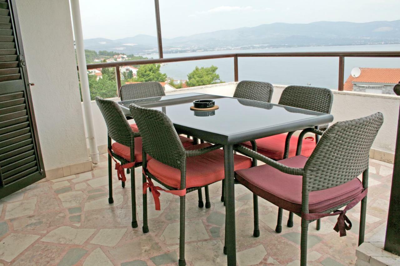 Apartments Villa Zvonimir Slatine Exterior foto